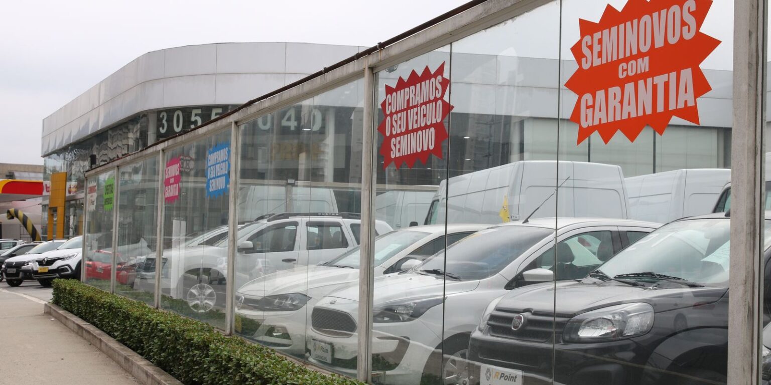 Queda nas Vendas de Veículos Financiados em Março, Segundo B3 Queda nas Vendas de Veículos Financiados em Março, Segundo B3