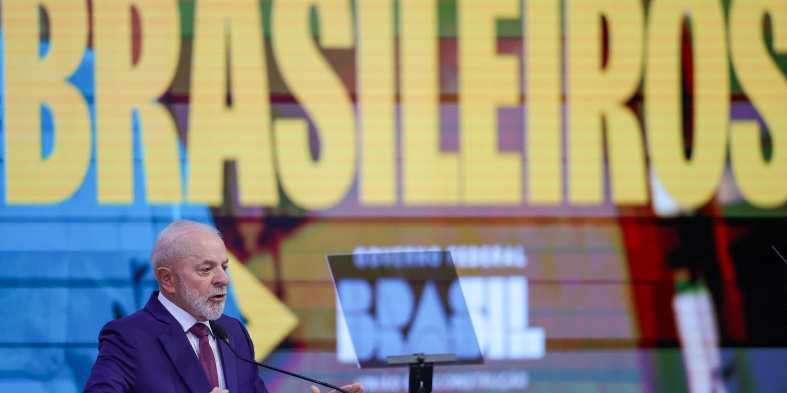Governo antecipa pagamento do 13º salário para aposentados do INSS em abril e maio de 2024 Governo antecipa pagamento do 13º salário para aposentados do INSS em abril e maio de 2024