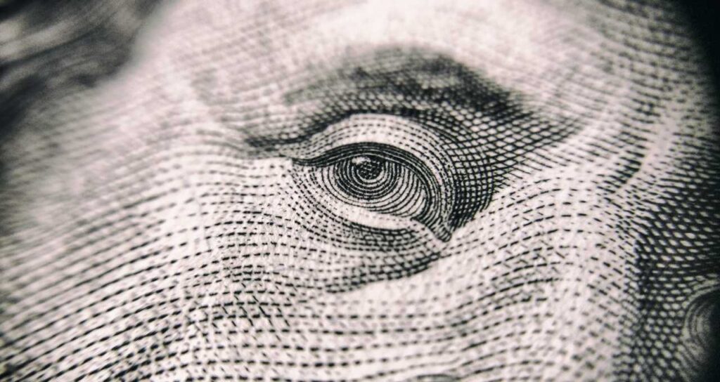 Trump Afirma que o Dólar Continuará Sendo a Moeda Preferida Globalmente