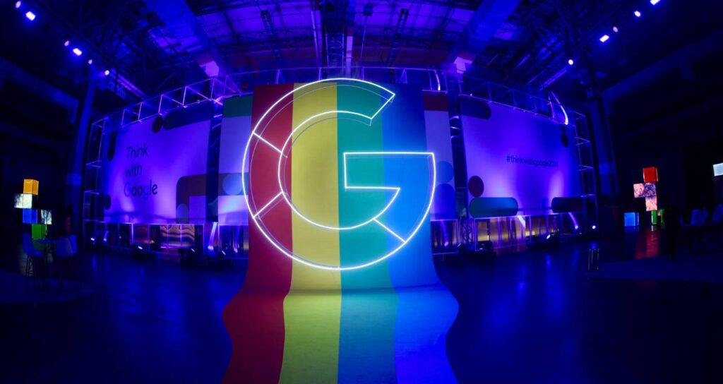 Alphabet, dona do Google, supera expectativas e suas ações sobem mais de 5%; confira os detalhes dos resultados animadores Alphabet, dona do Google, supera expectativas e suas ações sobem mais de 5%; confira os detalhes dos resultados animadores