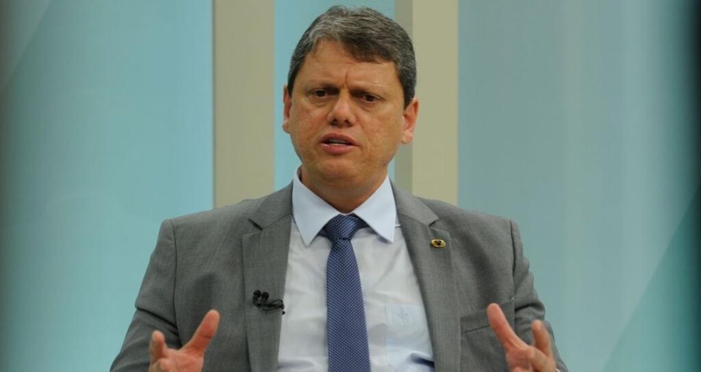 Tarcísio Discute Desindexação do Salário Mínimo e Revisão de Programas Sociais Enfatizando Liderança e Projeto Tarcísio Discute Desindexação do Salário Mínimo e Revisão de Programas Sociais Enfatizando Liderança e Projeto