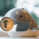 Bitcoin (BTC) Cai Antes da Decisão de Juros nos EUA: Confira os Preços das Criptomoedas Hoje 2 Bitcoin (BTC) Aumenta Apesar de Venda Bilionária de Baleia: Confira os Preços das Criptomoedas Neste Sábado