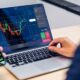 IPCA-15: Inflação Registra Alta de 0,33% em Julho e Acumula 5,30% em 12 Meses 2 Analista Brasileiro Desenvolve Ferramenta que Gera até R$ 450 por Dia com Um Único Trade Diário