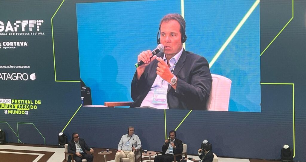 Felipe Guerra da Legacy Analisa Fim do Ciclo de Altas da Selic e Momento Favorável para a Bolsa com 'Benefício Culposo' para o Brasil