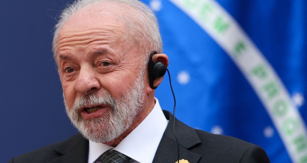 Lula Afirma que Inimigos da Democracia Usam Comércio para Coerção e Chantagem Lula Afirma que Inimigos da Democracia Usam Comércio para Coerção e Chantagem