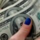 Feriadão de Abril no Rio Deve Injetar Mais de R$ 100 Milhões na Economia Local 2 Tarifaço de Trump Pode Reindustrializar os Estados Unidos? Entenda os Impactos