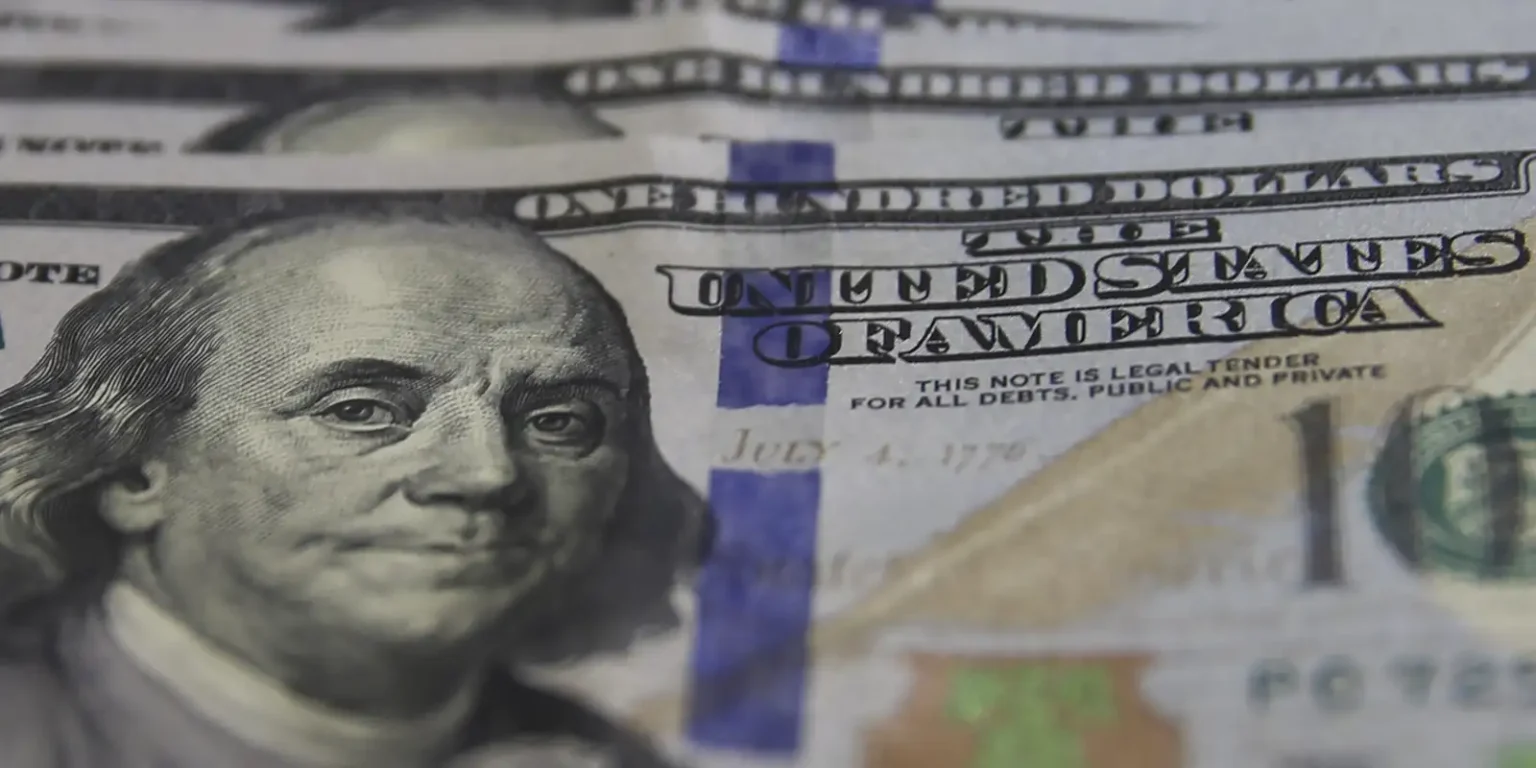 Dólar registra queda pelo sétimo dia consecutivo e fecha a R$ 5,64