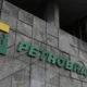 Governo anuncia devolução de descontos ilegais a aposentados do INSS 1 Petrobras Progride em Acordo para Reassumir Controle de Fábricas de Fertilizantes