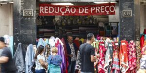 CNI Prevê Crescimento de 2,3% no PIB Brasileiro para Este Ano