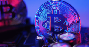Bitcoin Caminha para Fechar o Mês com Fortes Ganhos e Preços Acima de US$ 95 Mil: Confira as Criptomoedas de Hoje