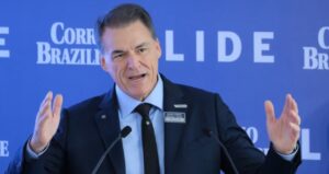 Presidente da ABRAS Questiona Distorção Fiscal no Brasil e Propõe Imposto de 50% para Bets
