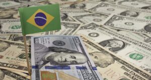 Queda do Dólar Contribui para Surpresa Baixista na Inflação, Afirma XP; Câmbio Deveria Ser R$ 4,80 para Atingir Meta do Governo