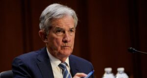 Casa Branca Critica Jerome Powell por Finanças do Fed e Excesso de Custos em Projetos